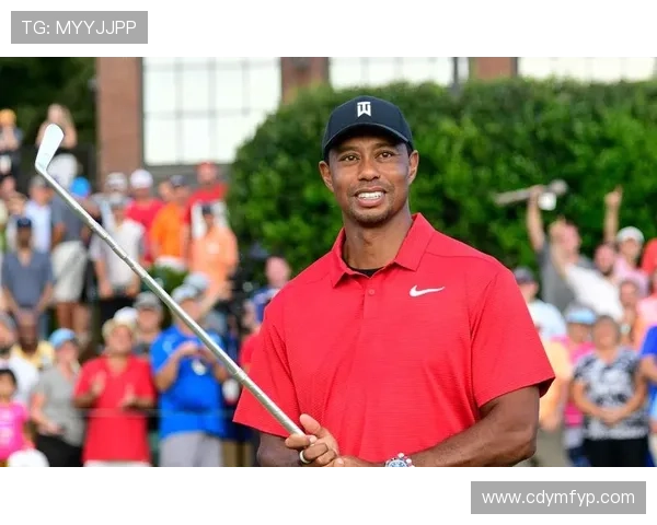 美国高尔夫传奇伍兹酒驾拒测被捕